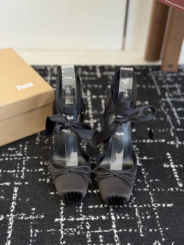 Retail-grade genuine silk rhinestone 300 Christian Louboutin Spring/Summer new f