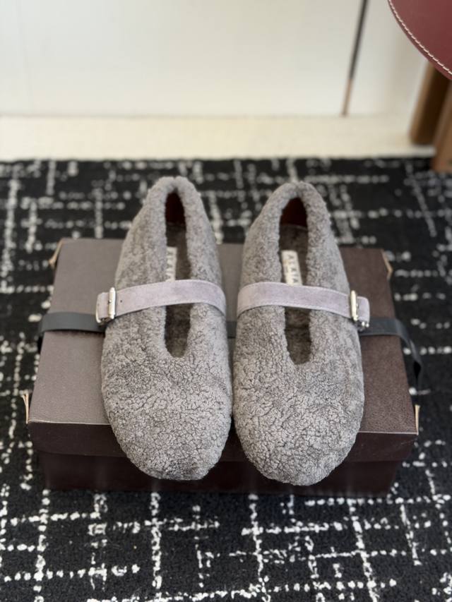 Retailer-grade Alaia Autumn/Winter Runway Style Mary Jane Wool Flats A popular a