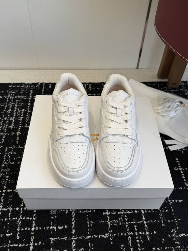 Dongguan-made high-quality The Row 25 Fall/Winter runway style platform skateboa