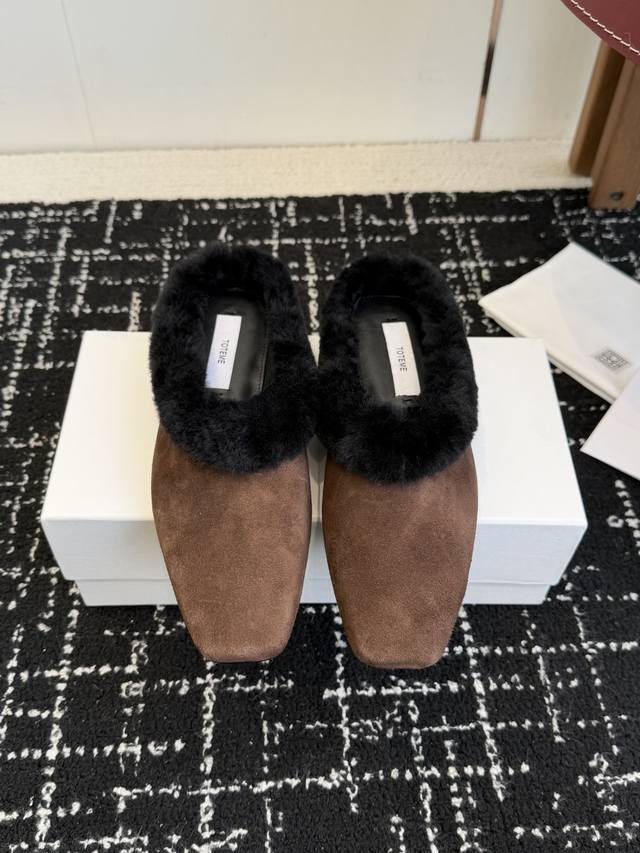 Dongguan-made Toteme 2025 Autumn/Winter New Square Toe Flat Wool Slip-on Slip-on