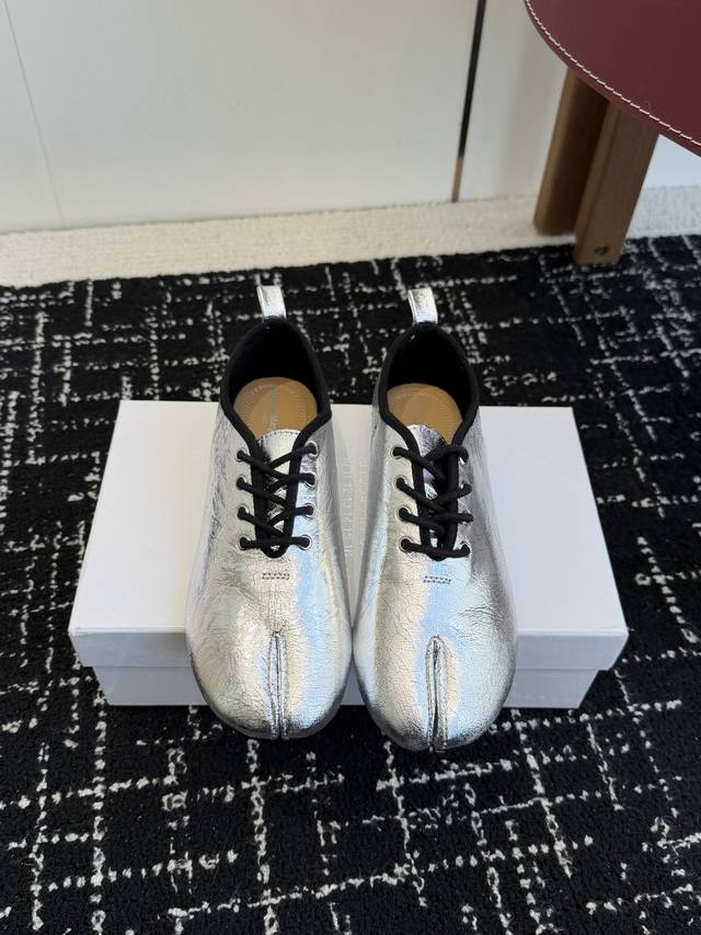 Retail-grade Maison Margiela 2026 Spring/Summer Runway New Arrival Mm6 Split-Toe