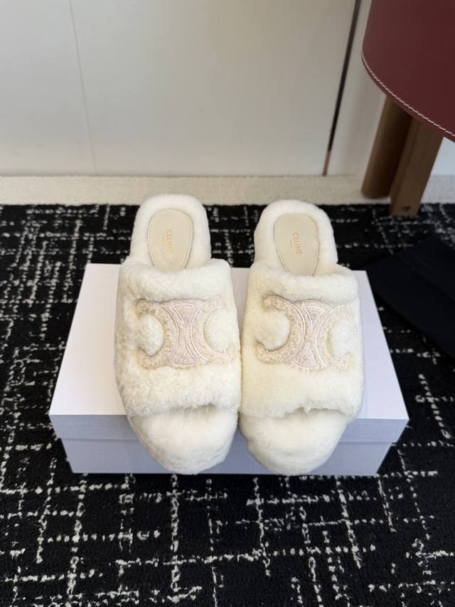 Retail Item Celine 25Wf Arc de Triomphe Platform High-Heeled Fleece Slippers Ste