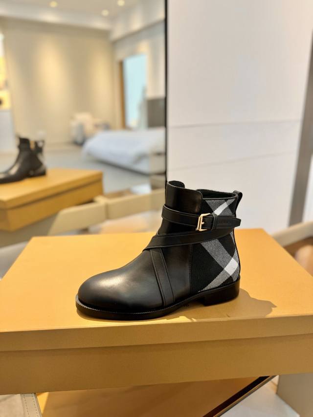 Price Burberry Burberry Burberry's latest exclusive release of classic check boo