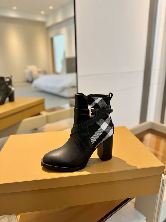 Price Burberry Burberry Burberry's latest exclusive release of classic check boo