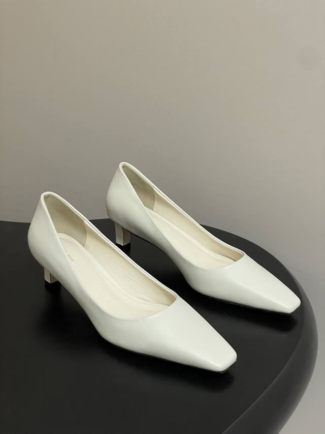 The Row Spring/Summer 2026 New Arrival: French Minimalist Kitten Heel Shoes with