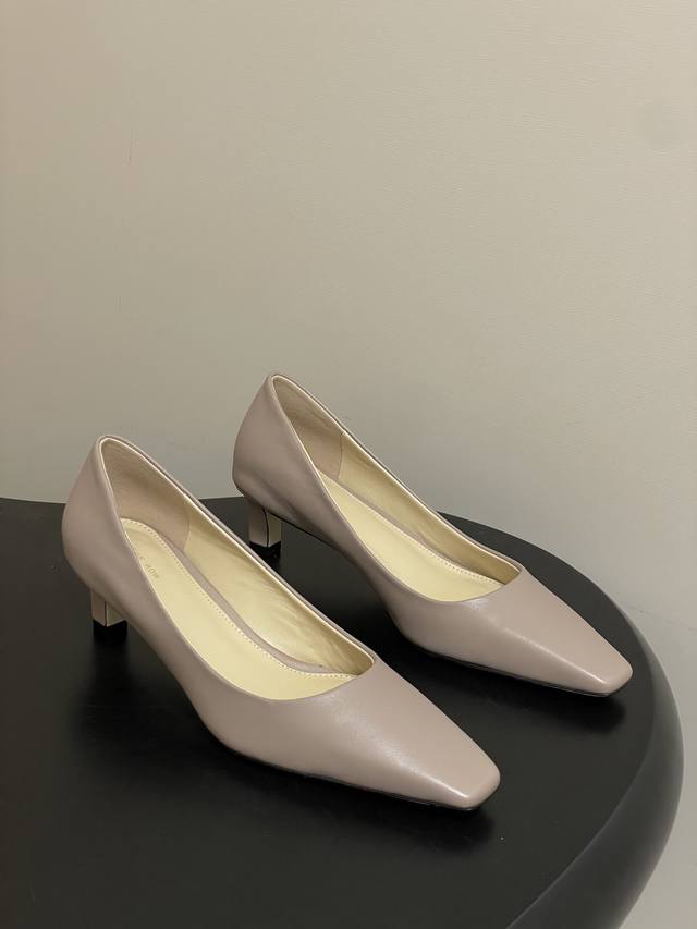 The Row Spring/Summer 2026 New Arrival French Minimalist Kitten Heel Shoes, Squa