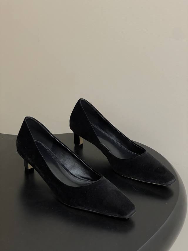 The Row Spring/Summer 2026 New Arrival: French Minimalist Kitten Heel Shoes with