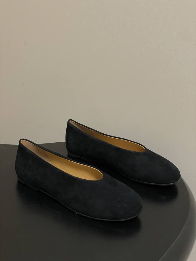 The Row Spring/Summer 2026 New Arrival Round Toe Mary Jane Flat Shoes, Suede Bal