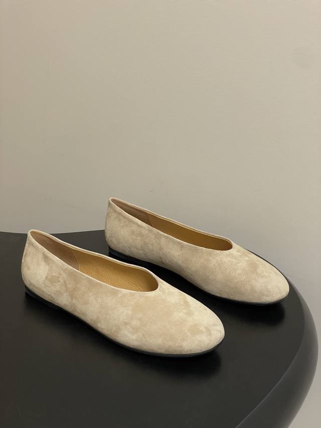 The Row Spring/Summer 2026 New Arrival Round Toe Mary Jane Flat Shoes, Suede Bal