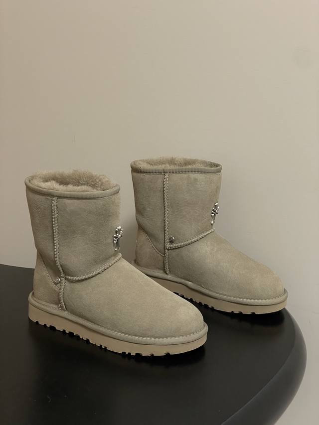 Ugg X Chromehearts Collaboration ~ Limited Edition Snow Boots Limited edition se