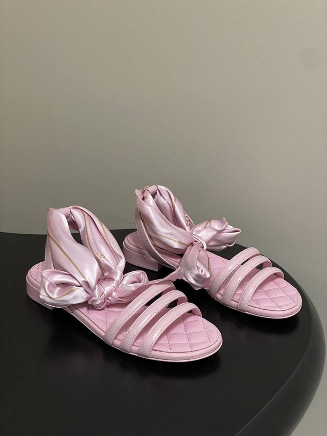 2026 Spring/Summer New Chanel 26C Classic Double C Buckle Diamond Pattern Flat S