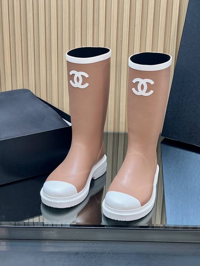 Seamless High-Top Chanel 26C Rain Boots - A Super Popular Style! I finally got