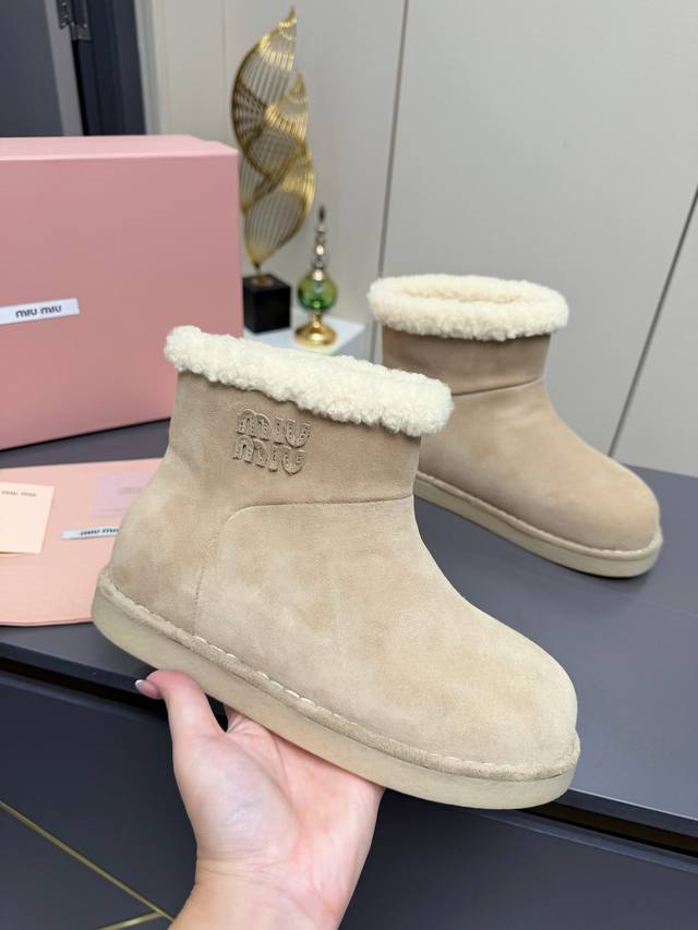 Miumiu 2025 Autumn/Winter Runway Style Wool Ankle Boots, Furry Shoes, Warm Snow