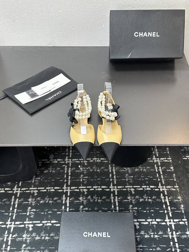 2026 Spring/Summer New Chanel 26C Pointed Toe Anklet Sandals with Large Pearls,