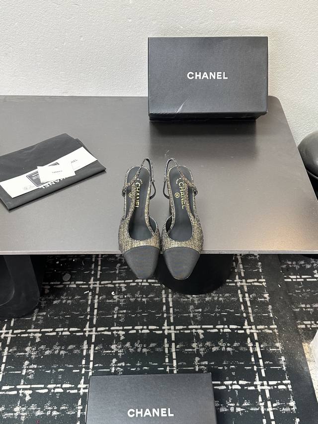 Chanel classic color-blocked sandals, new summer colors from boutiques. This ite