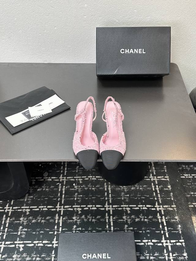 Chanel classic color-blocked sandals, new summer colors from boutiques. This ite