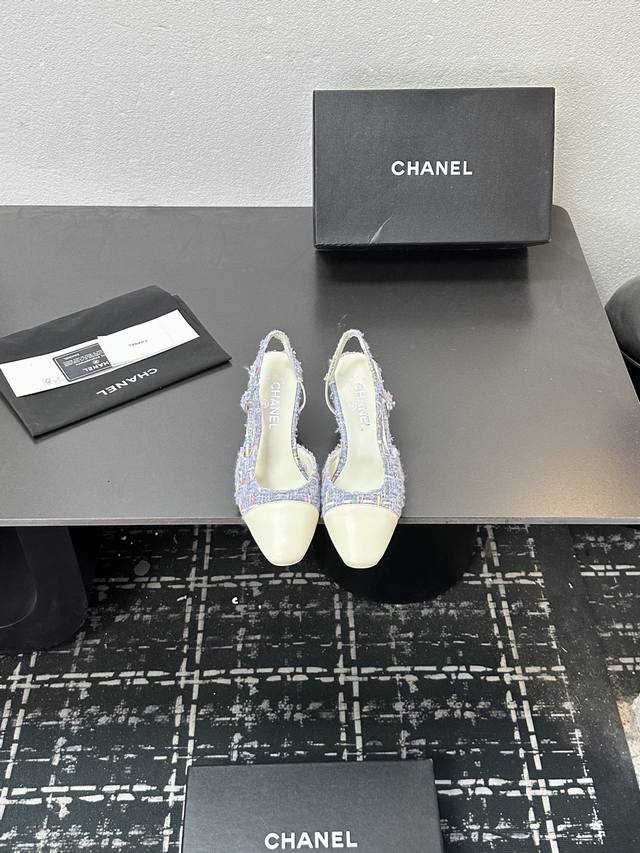 Chanel classic color-blocked sandals, new summer colors from boutiques. This ite