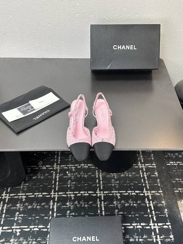 Chanel classic color-blocked sandals, new summer colors from boutiques. This ite