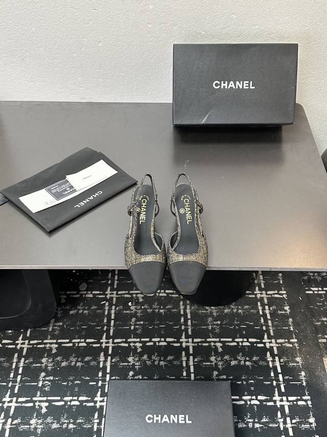 Chanel classic color-blocked sandals, new summer colors from boutiques. This ite