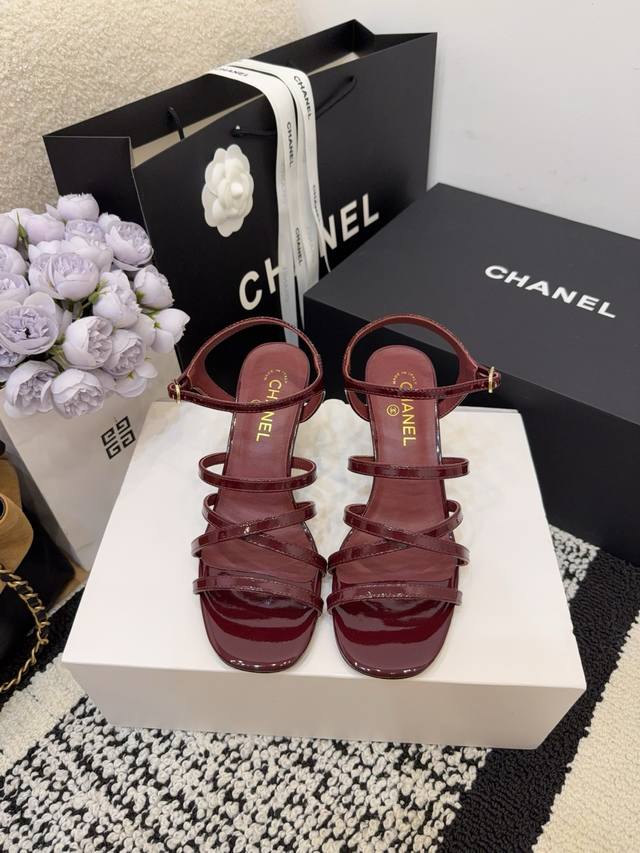 In Stock *26 Authentic Version!! Official Catalog: Sizes: 35, 36, 37, 38, 39, 3