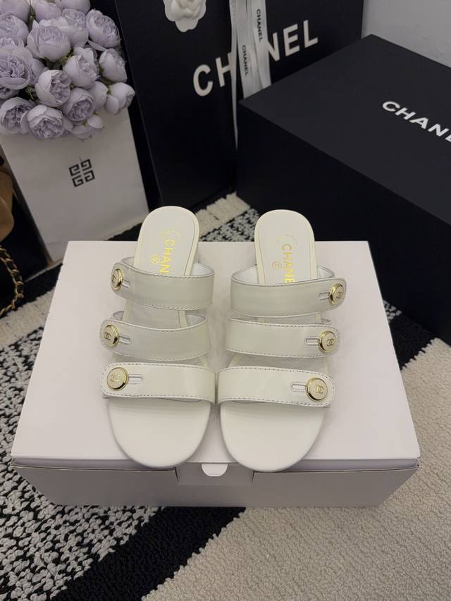 In Stock *26 Authentic Version!! Official Catalog: Sizes: 35, 36, 37, 38, 39, 3