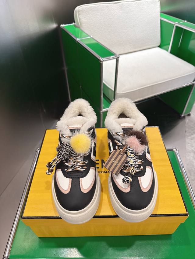 K023 Fendi's new Match asymmetrical magic platform Charm Match lace-up sneakers.