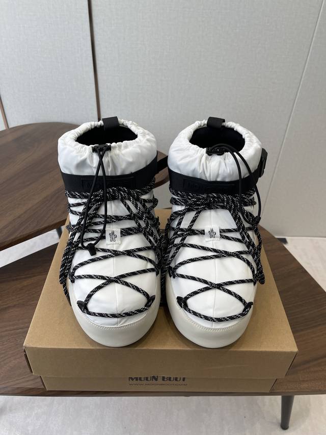 Moonboot x Moncler Warm Boots, Aerospace Boots, Ski Boots, Snow Boots, Packed wi