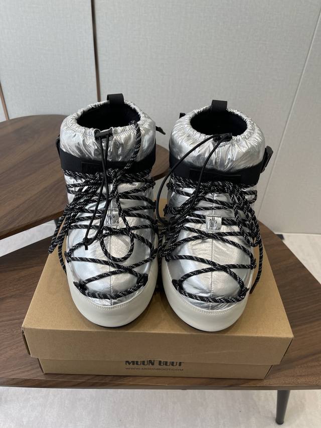 Moonboot x Moncler Warm Boots, Aerospace Boots, Ski Boots, Snow Boots, Packed wi
