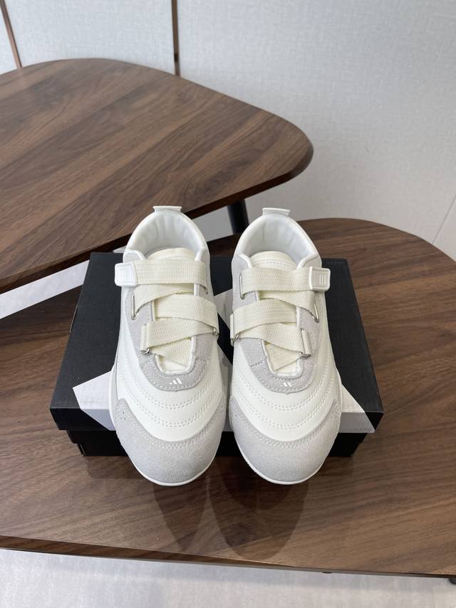 Adidas Fos Urban Reverie Fashionable Urban Functional Ballet-Style Slim Casual S