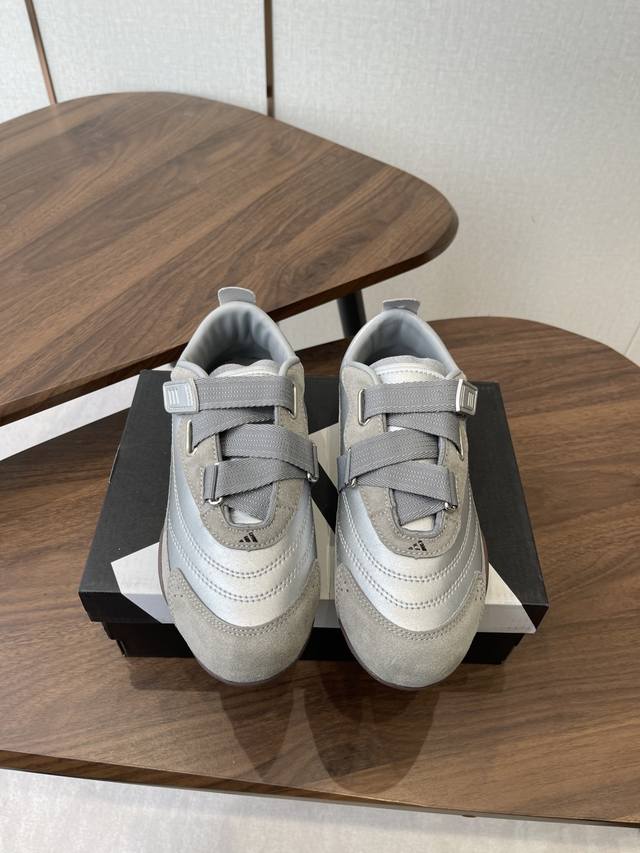 Adidas Fos Urban Reverie Fashionable Urban Functional Ballet-Style Slim Casual S