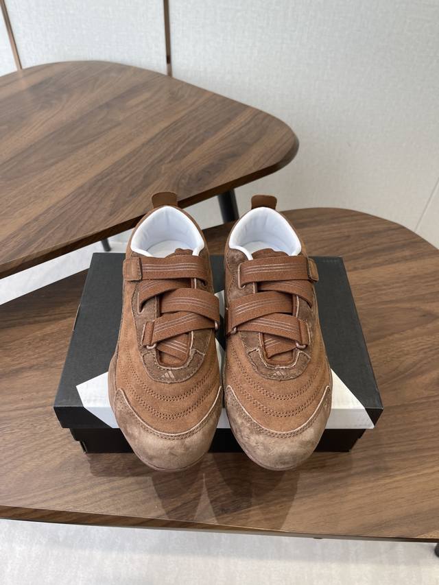 Adidas Fos Urban Reverie Fashionable Urban Functional Ballet-Style Slim Casual S