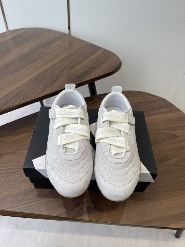 Adidas Fos Urban Reverie Fashionable Urban Functional Ballet-Style Slim Casual S