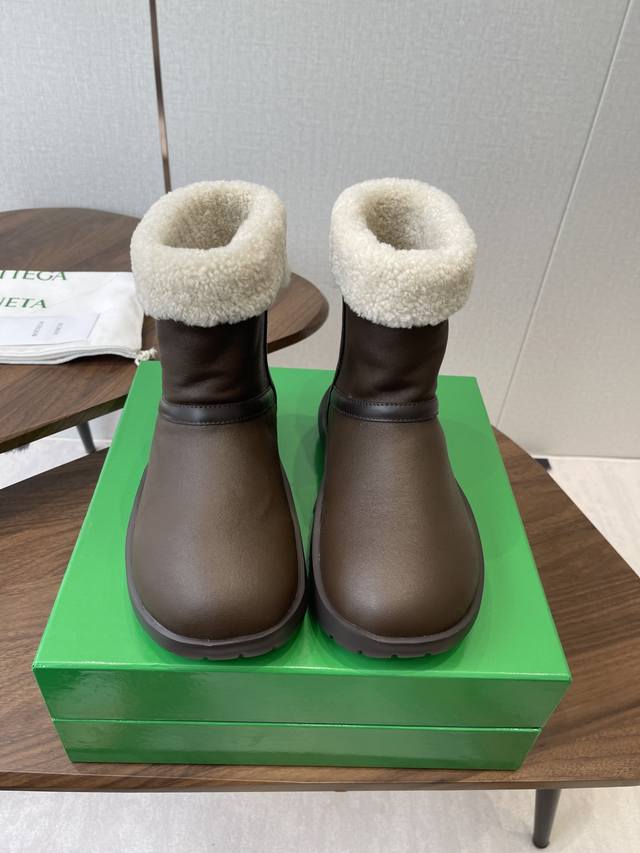 Dongguan-made Bottega Venet New Upgraded Round Toe Simple Snow Boots with Furry
