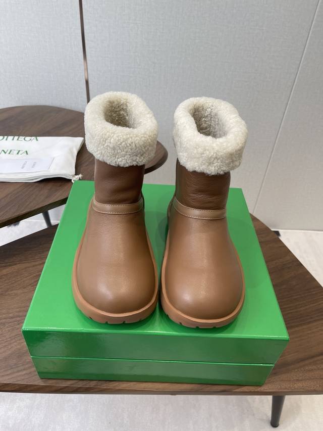 Dongguan-made Bottega Venet New Upgraded Round Toe Simple Snow Boots with Furry