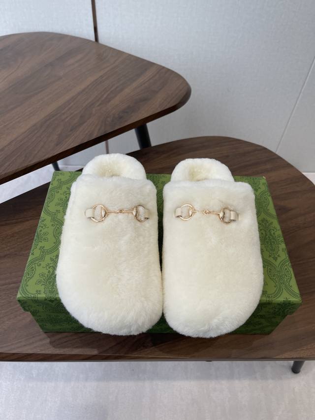 Gucci 25Ss Autumn/Winter New Wool Big Toe Slippers, Birkenstock Wool Slippers. A