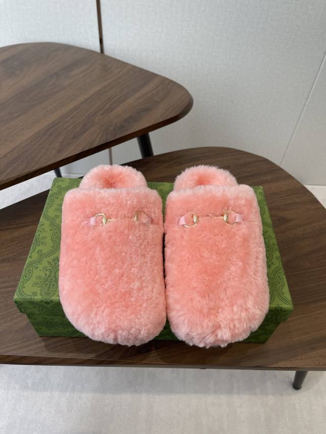 Gucci 25Ss Autumn/Winter New Wool Big Toe Slippers, Birkenstock Wool Slippers. A