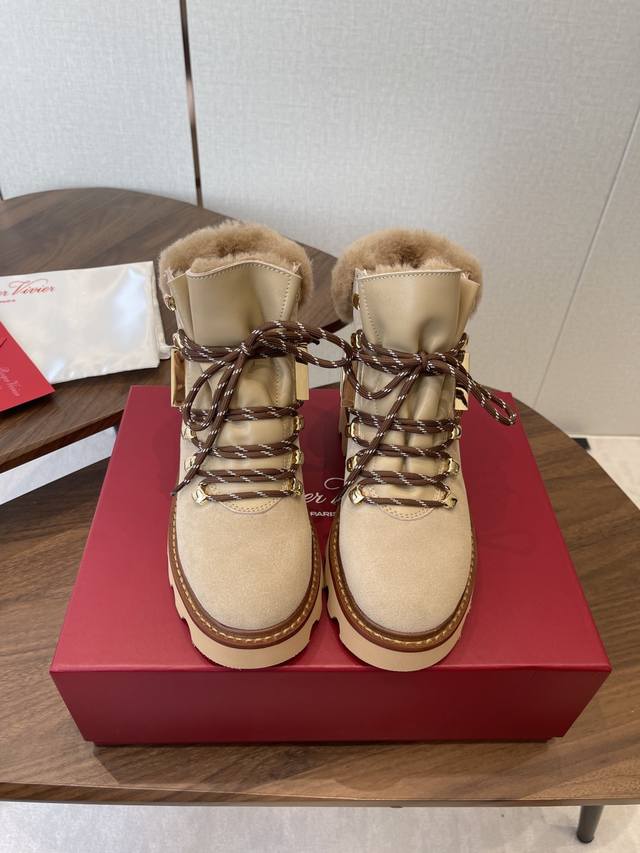 Rv 25 Autumn/Winter New Arrivals! New furry boots with a rounded upper Super sli