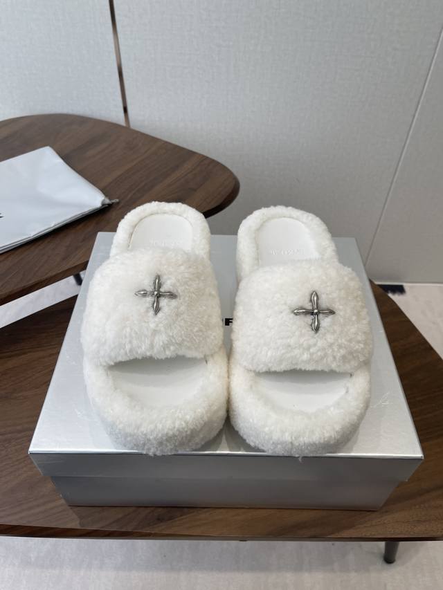 Smfk 25Ss Autumn/Winter New Thick-Soled Furry Slippers A touch of wildness, a to