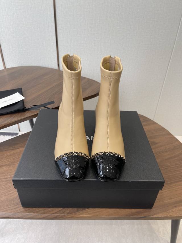 Chanel 25Ss Autumn/Winter New Square Toe Back Zipper Ankle Boots These platform