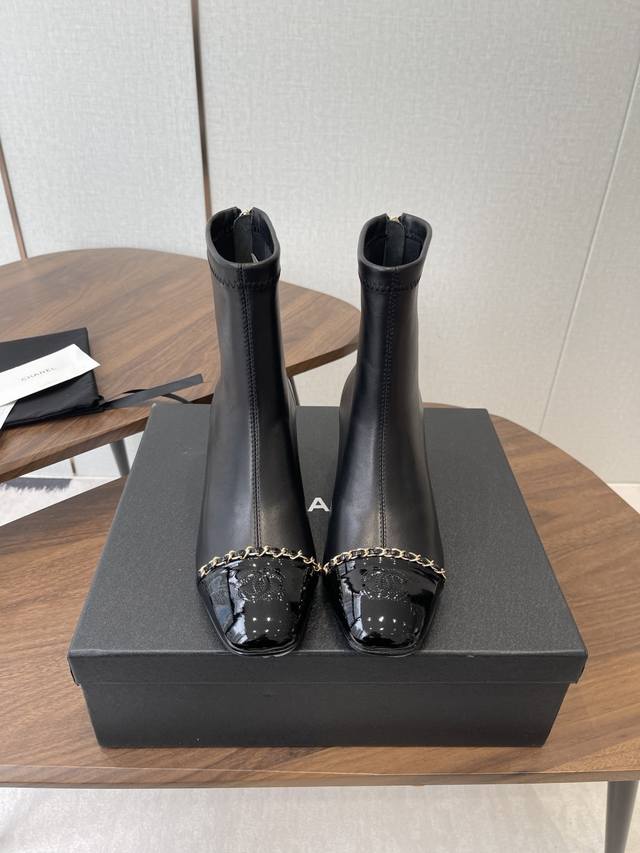 Chanel 25Ss Autumn/Winter New Square Toe Back Zipper Ankle Boots These platform