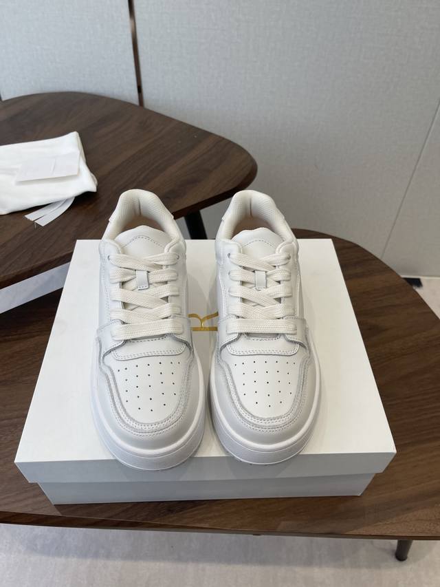 Dongguan-made The Row 2025 Fall/Winter runway chunky white skateboard sneakers