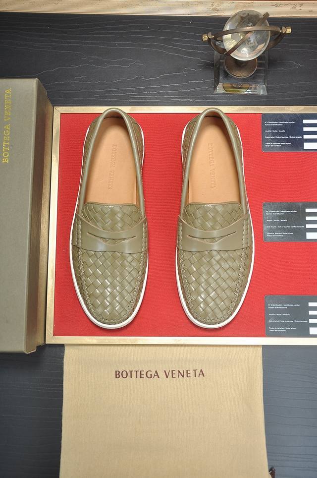 Factory Price p Botteg Venetta Bv Exclusive New Style with Full Cowhide Lining.