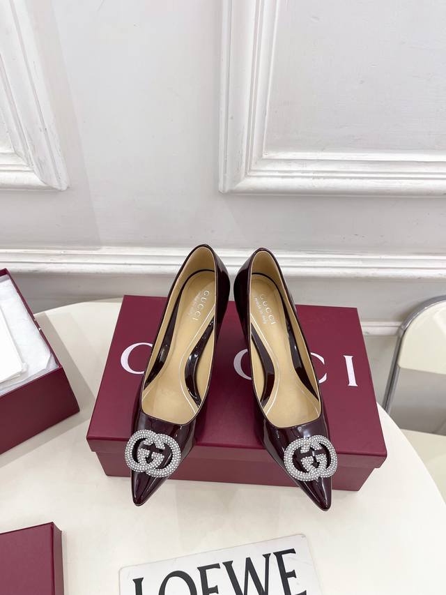 Gucci 25 Gucci's main collection is finally here! A highly anticipated item! A n