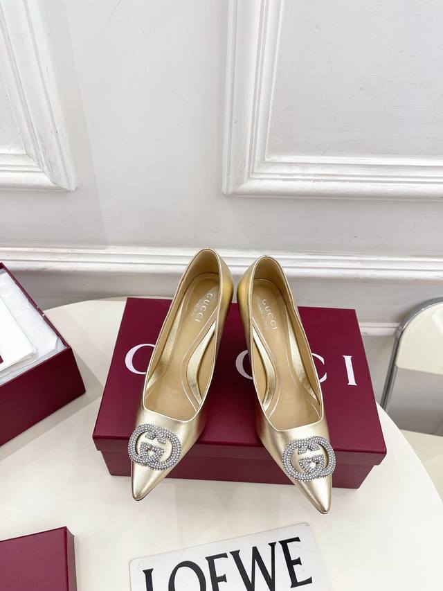 Gucci 25 Gucci's main collection is finally here! A highly anticipated item! A n