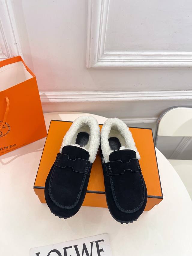 Hermes 25 2025 Autumn New Arrival Classic Lazy Casual Wool Loafers Series Upper