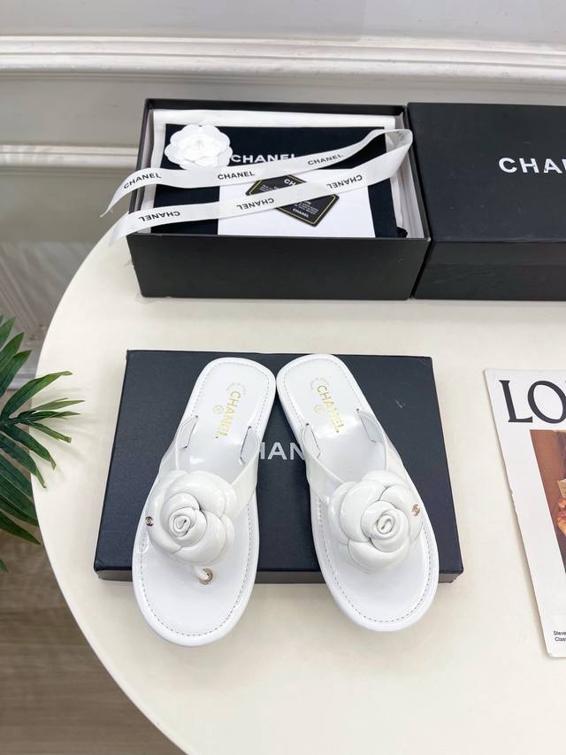 Chanel 25 2025 Early Spring New Arrival Classic Runway Style Chanel Double C Ca
