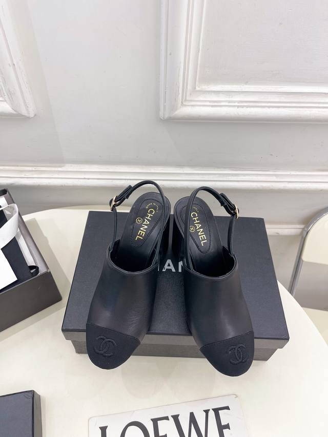 Chanel 25 2025 Early Spring New Arrival Classic Runway Style Chanel Double C Co