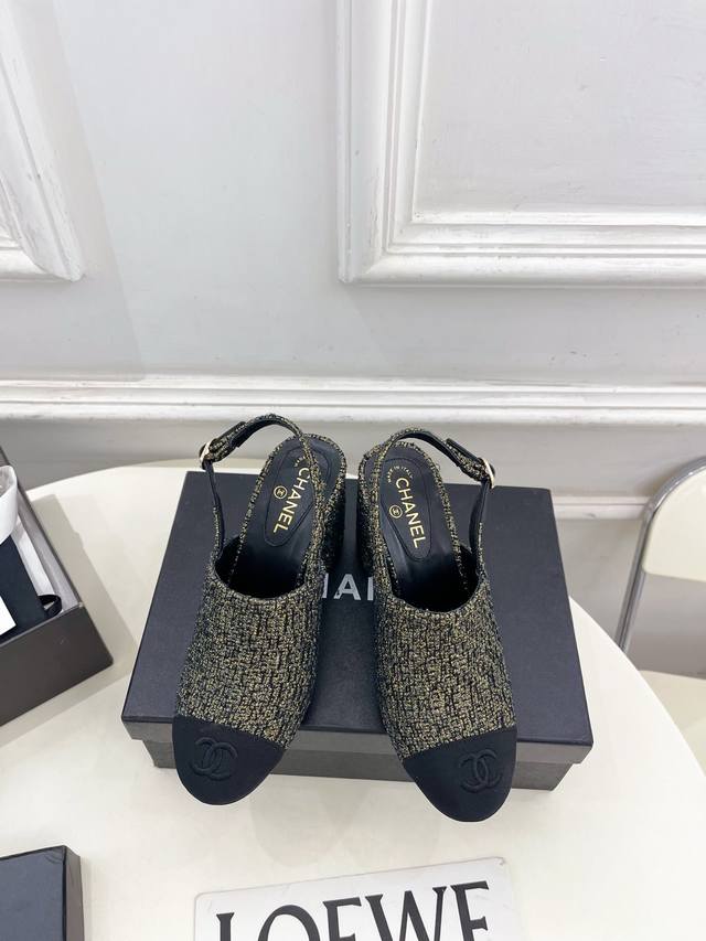 Chanel 25 2025 Early Spring New Arrival Classic Runway Style Chanel Double C Co