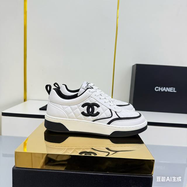 Top-tier version! Chanel Panda Shoes! 2025 Top-tier Casual Sneakers from the Bou