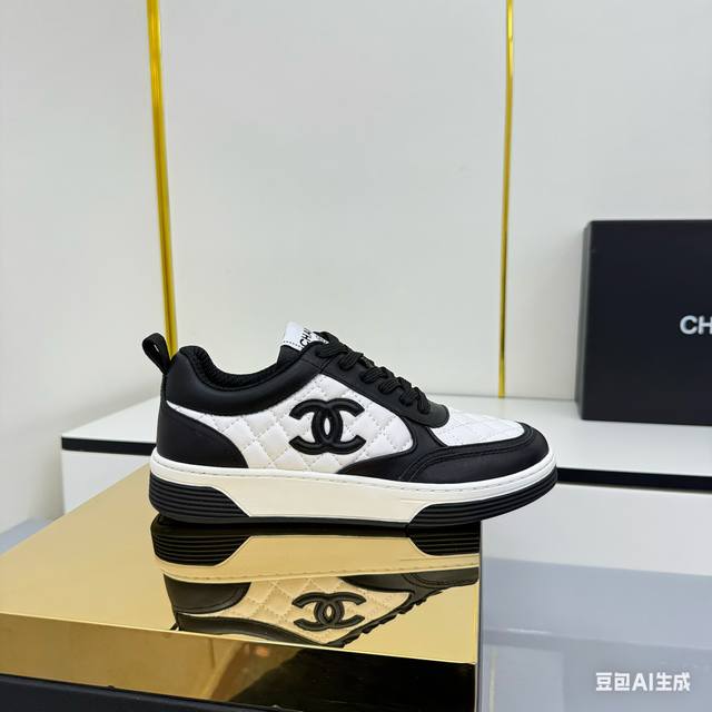 Top-tier version! Chanel Panda Shoes! 2025 Top-tier Casual Sneakers from the Bou